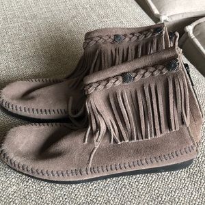 Minnetonka fringe booties!!!